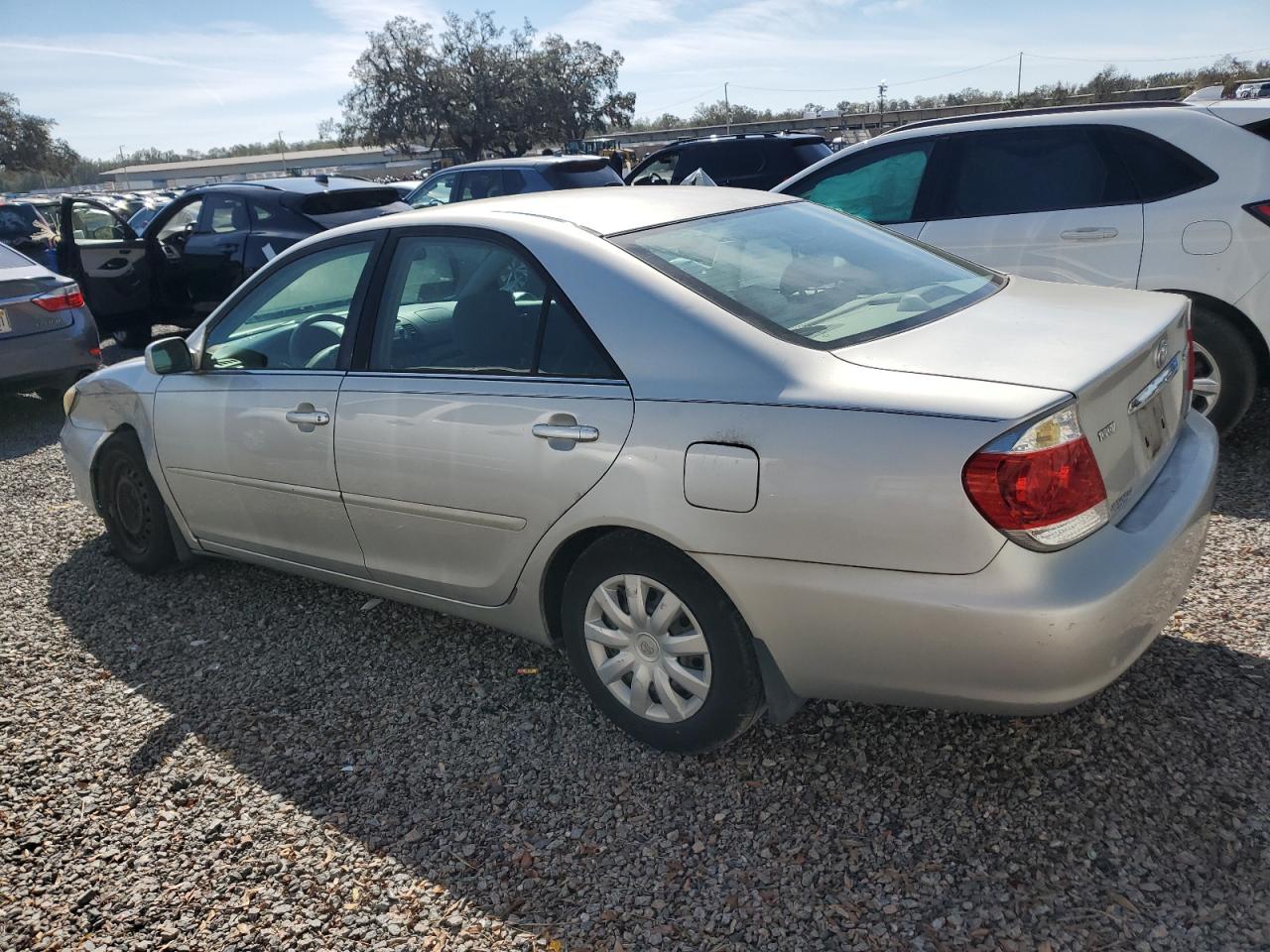 2006 Toyota Camry VIN 4T1BE32K26U740690 Copart auction photo, front end / side damage thumbnail 2