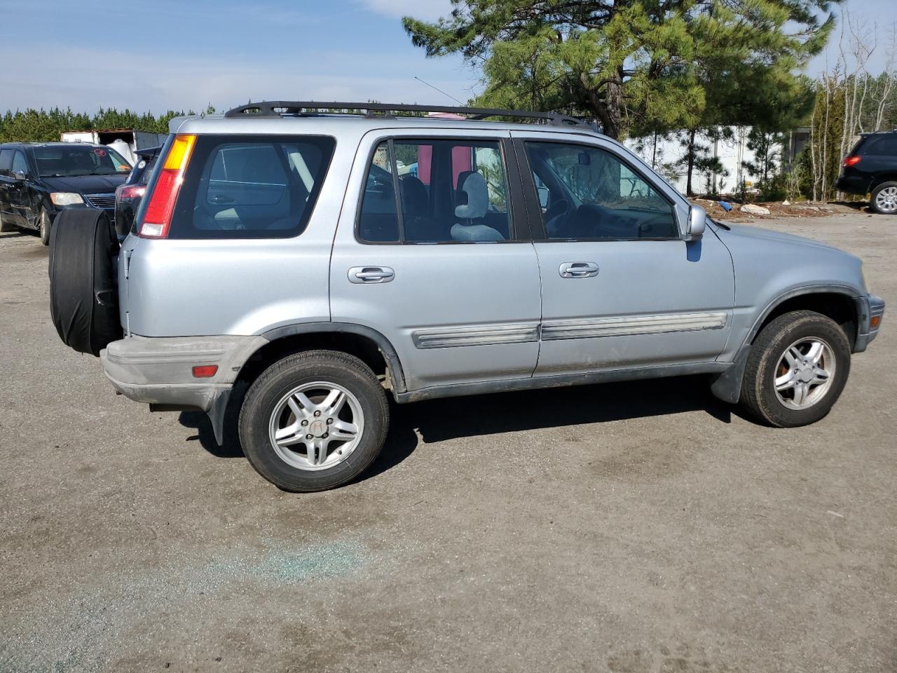 2001 Honda CR-V VIN JHLRD186X1S029802 Copart auction photo, normal wear damage thumbnail 3