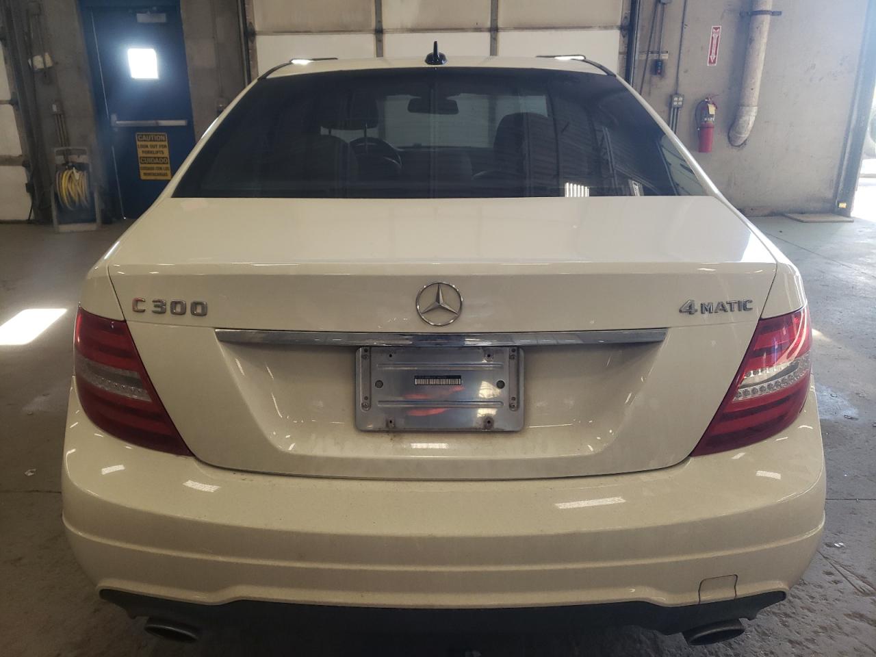 2012 Mercedes-Benz C-klasse VIN WDDGF8BBXCR198506 Copart auction photo, rear end damage thumbnail 6