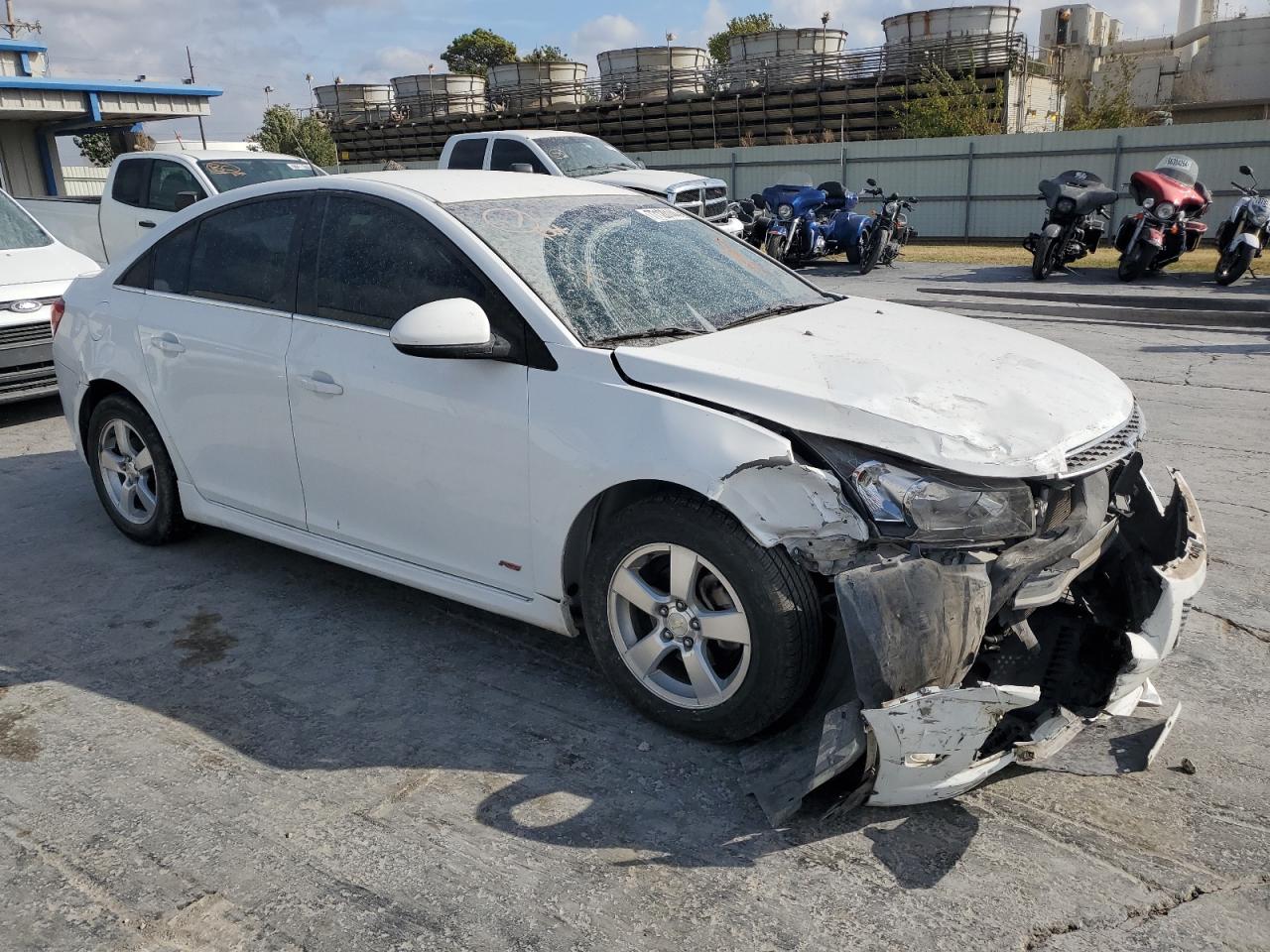 2014 Chevrolet Cruze VIN 1G1PC5SB1E7302115 Copart auction photo, front end / side damage thumbnail 4
