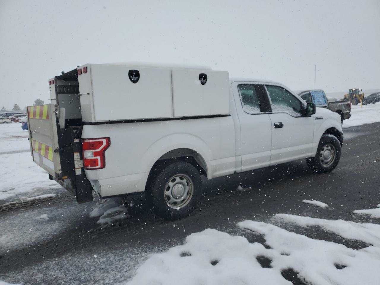 2018 Ford F-150 VIN 1FTEX1C59JKF23389 Copart auction photo, normal wear damage thumbnail 3