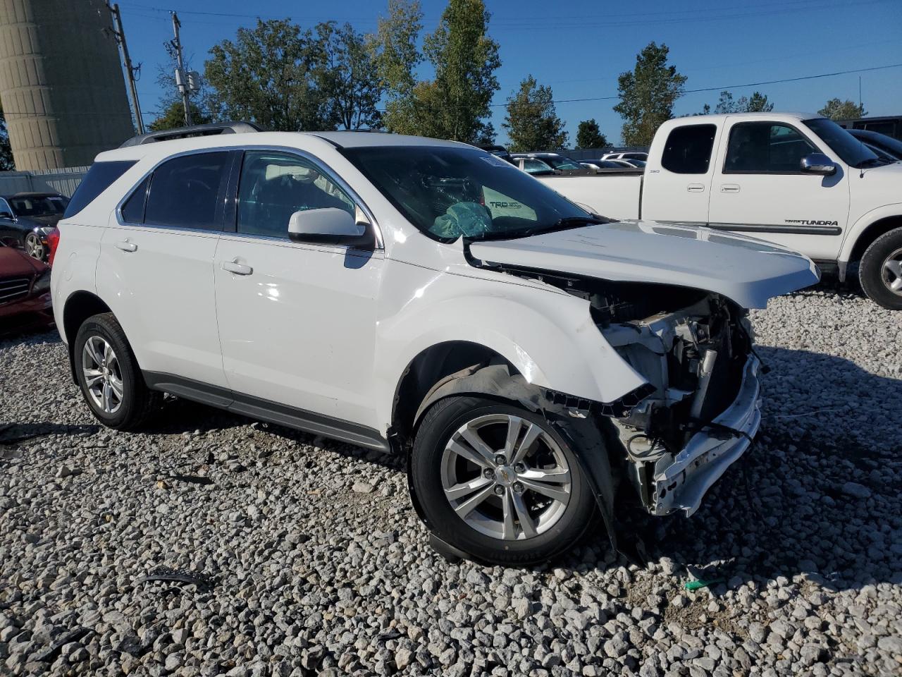 2015 Chevrolet Equinox VIN 2GNFLFEK8F6306921 Copart auction photo, front end / side damage thumbnail 4