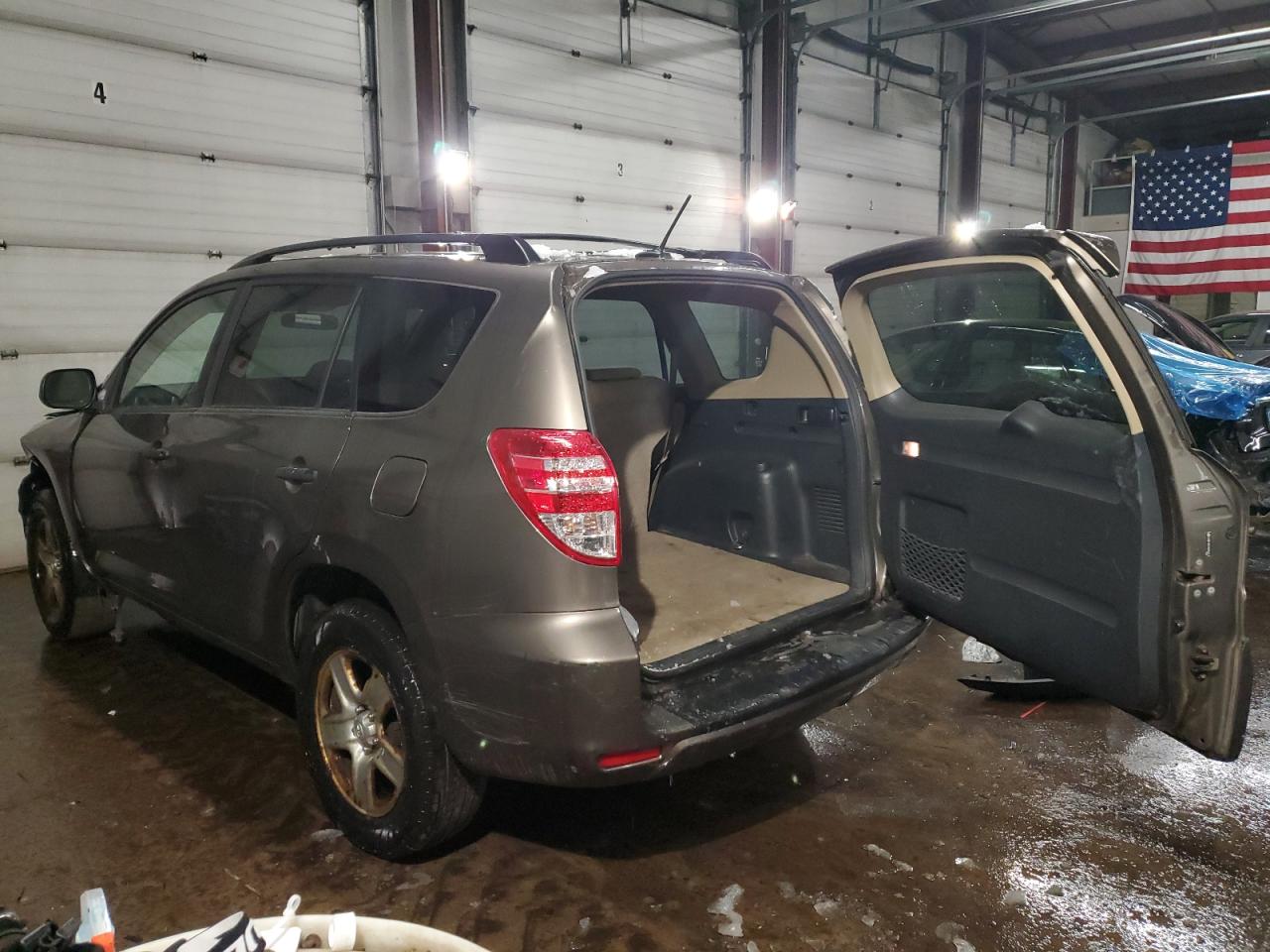 2010 Toyota RAV 4 VIN JTMBF4DVXAD036213 Copart auction photo, front end / rear end damage thumbnail 2