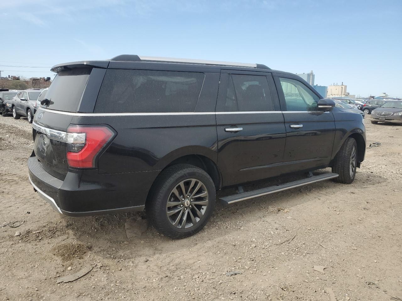 2021 Ford Expedition VIN 1FMJK2AT2MEA26588 Copart auction photo, front end / side damage thumbnail 3