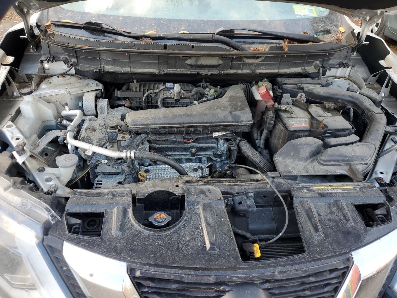 2017 Nissan Rogue VIN KNMAT2MV4HP512750 Copart auction photo, water/flood / minor dent/scratches damage thumbnail 12