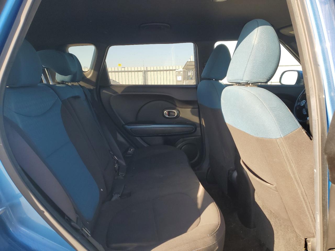 2015 KIA Soul VIN KNDJP3A50F7150136 Copart auction photo, front end / hail damage thumbnail 11