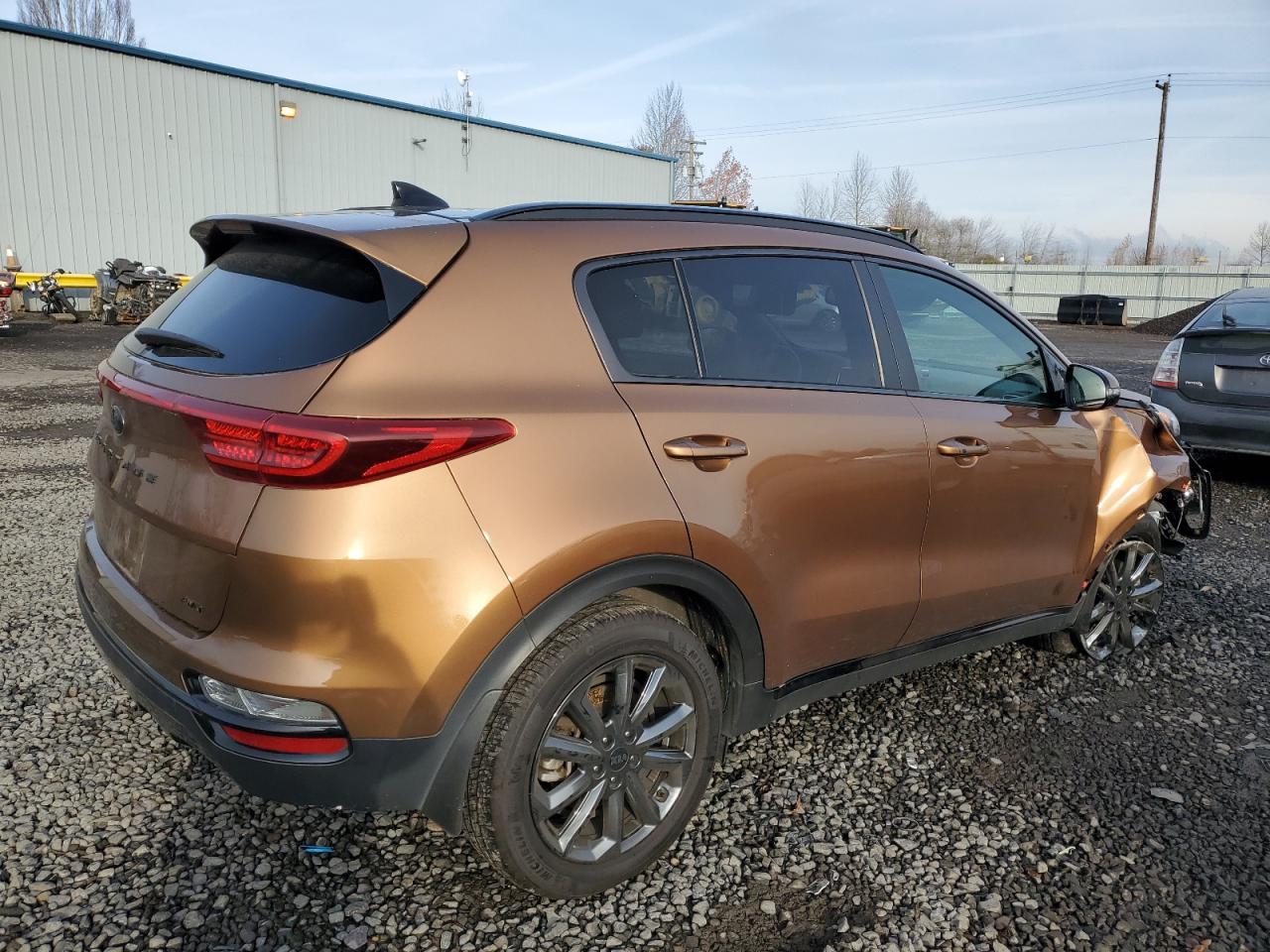 2021 KIA Sportage VIN KNDP6CACXM7851517 Copart auction photo, front end / undercarriage damage thumbnail 3