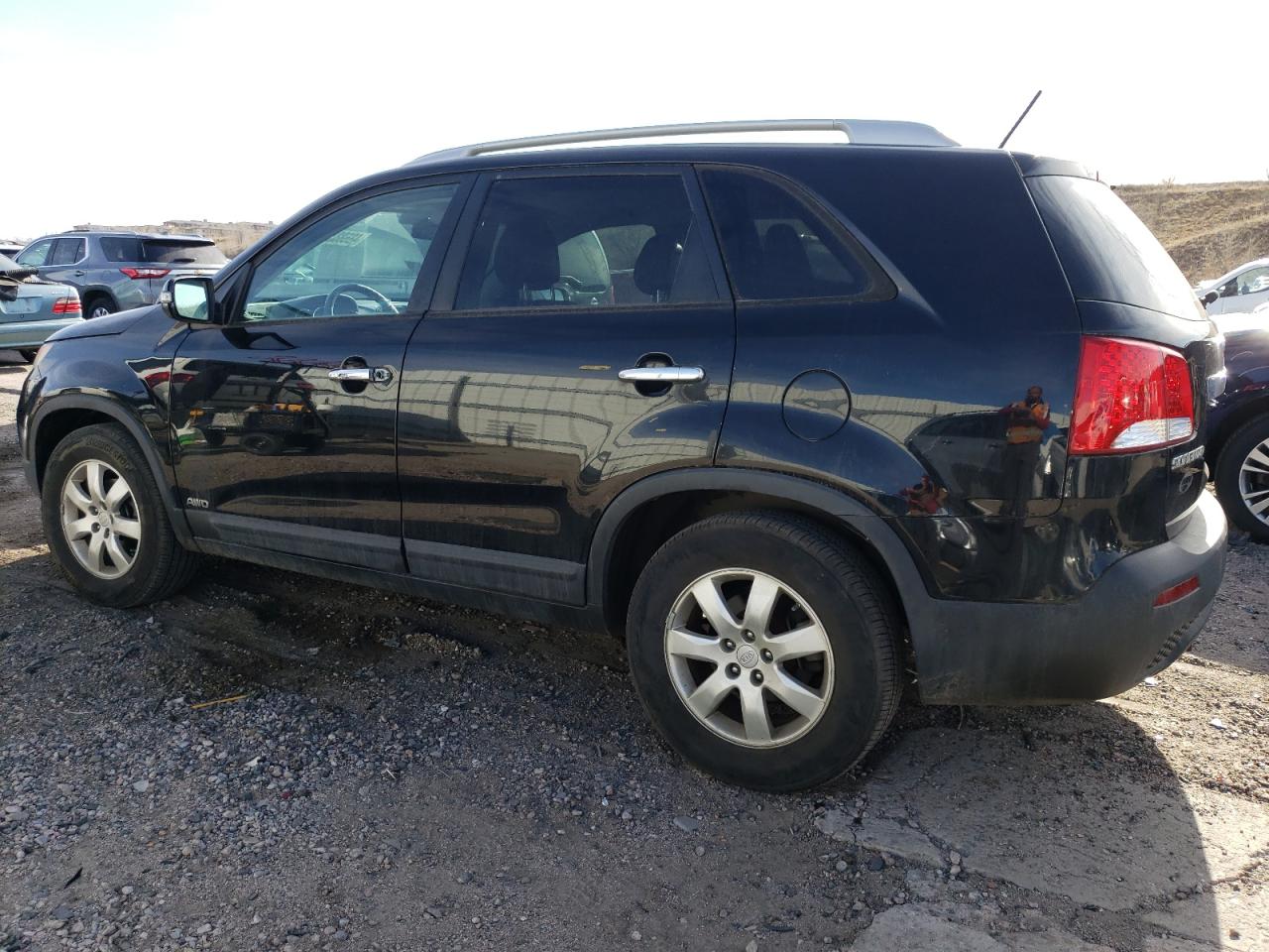 2012 KIA Sorento VIN 5XYKTDA21CG196309 Copart auction photo, vandalism / hail damage thumbnail 2