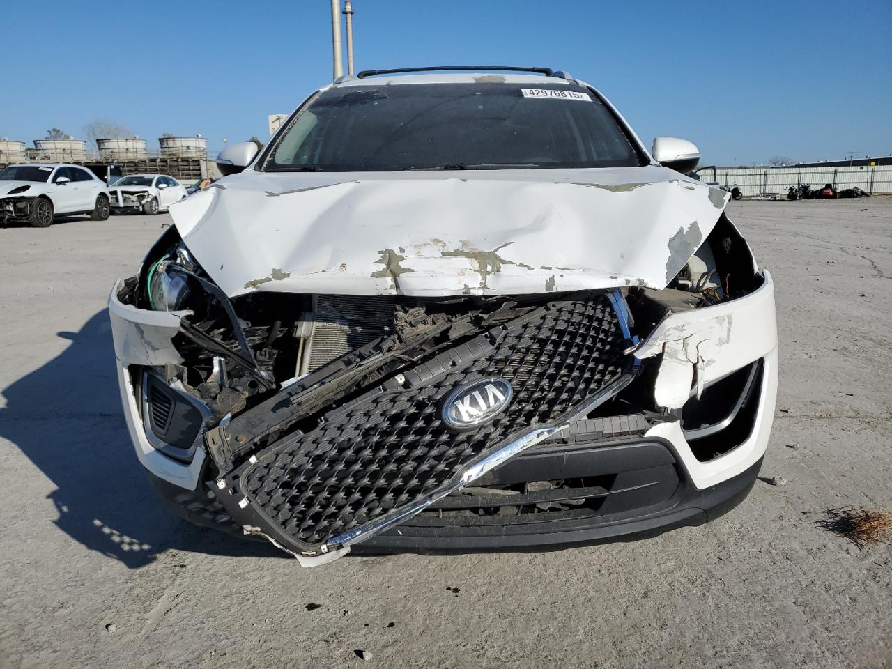2016 KIA Sorento VIN 5XYPGDA53GG107446 Copart auction photo, front end / side damage thumbnail 5