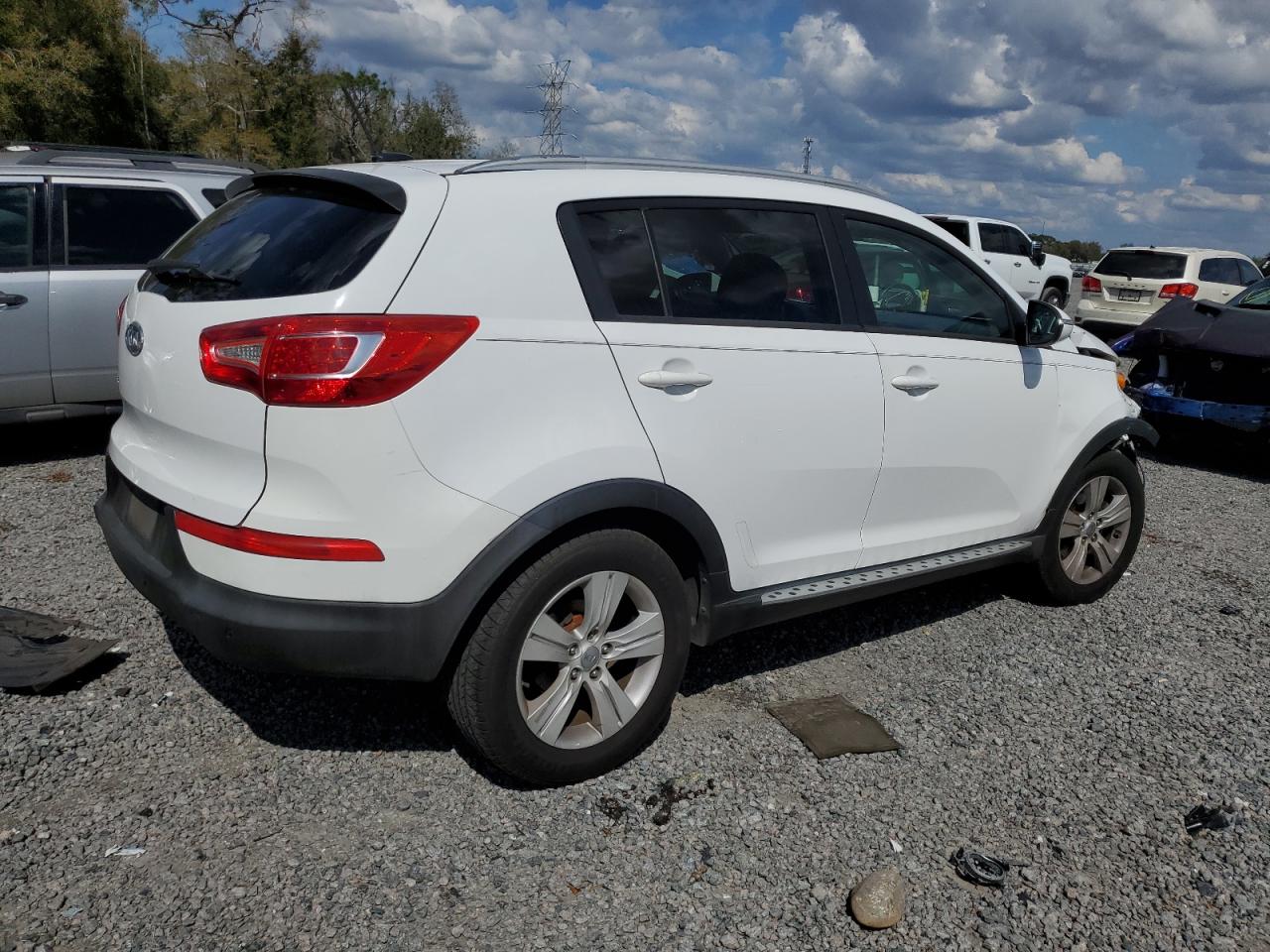 2012 KIA Sportage VIN KNDPB3A23C7339762 Copart auction photo, front end / side damage thumbnail 3