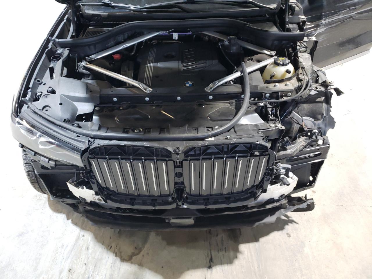 2021 BMW X7 VIN 5UXCW2C03M9H51860 Copart auction photo, front end / side damage thumbnail 14