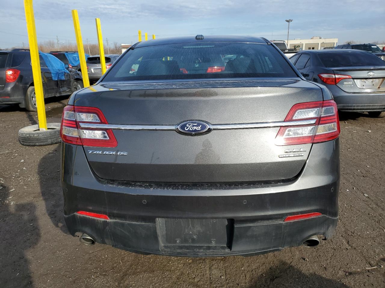 2016 Ford Taurus VIN 1FAHP2E87GG131524 Copart auction photo, front end / minor dent/scratches damage thumbnail 6