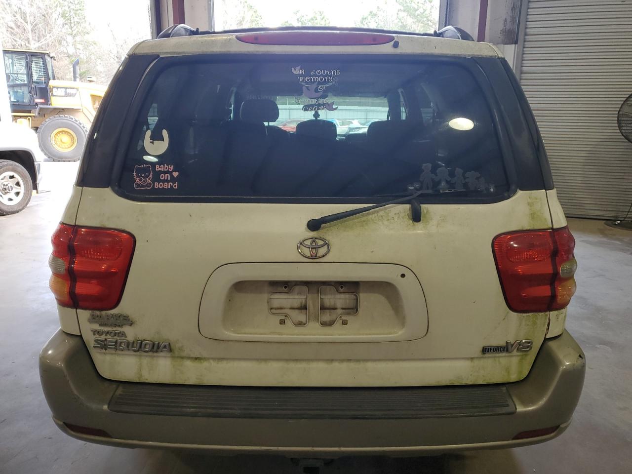 2002 Toyota Sequoia VIN 5TDZT34A82S081316 Copart auction photo, front end / minor dent/scratches damage thumbnail 6