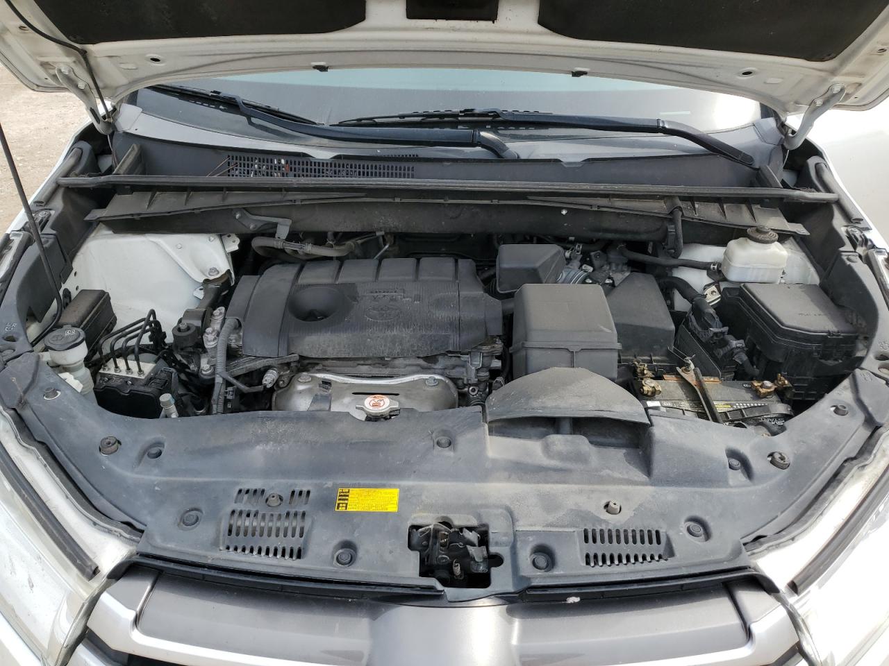 2019 Toyota Highlander VIN 5TDZARFH7KS050819 Copart auction photo, rear end / side damage thumbnail 12