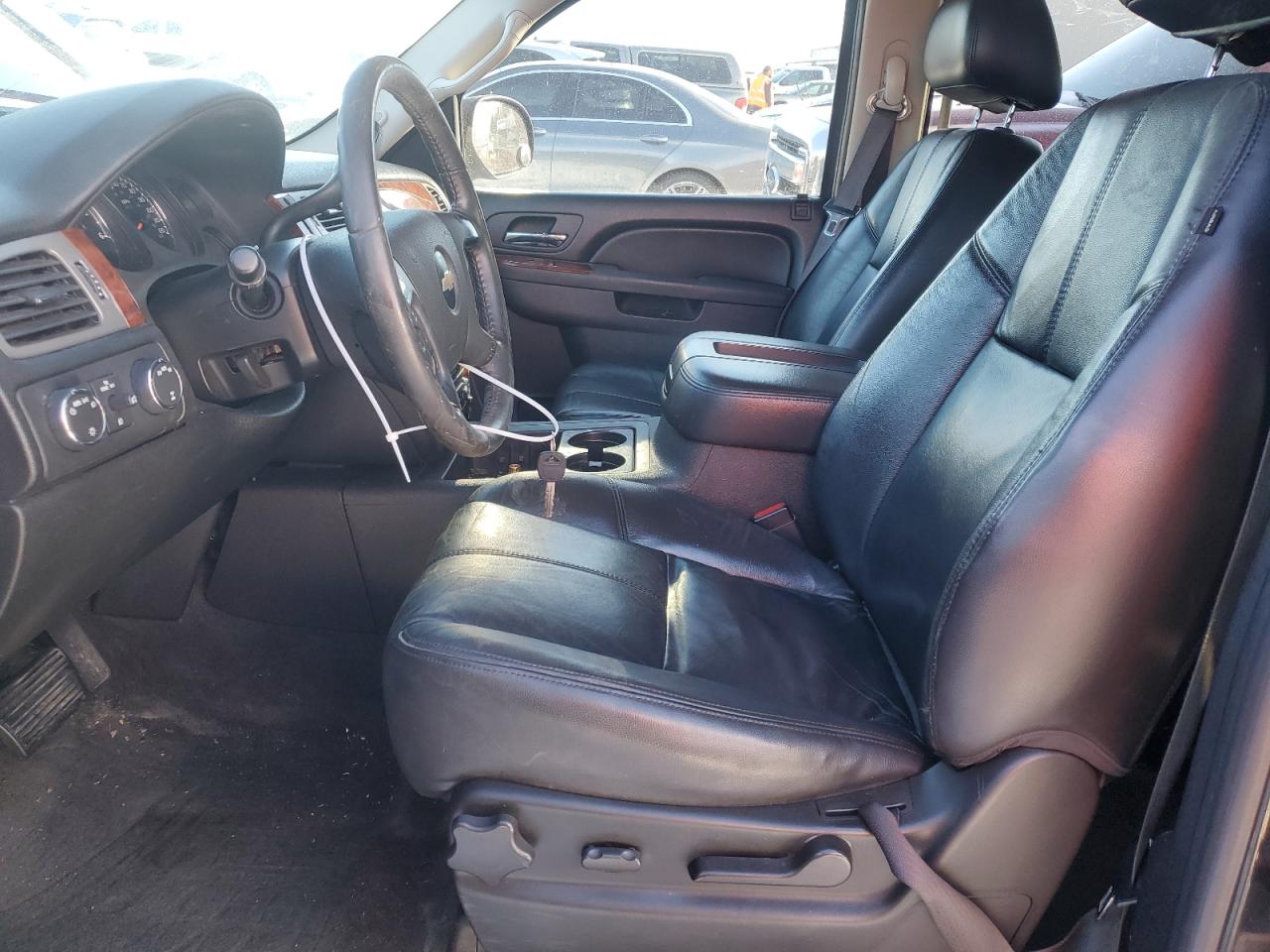 2010 Chevrolet Avalanche VIN 3GNVKFE0XAG171418 Copart auction photo, front end damage thumbnail 7