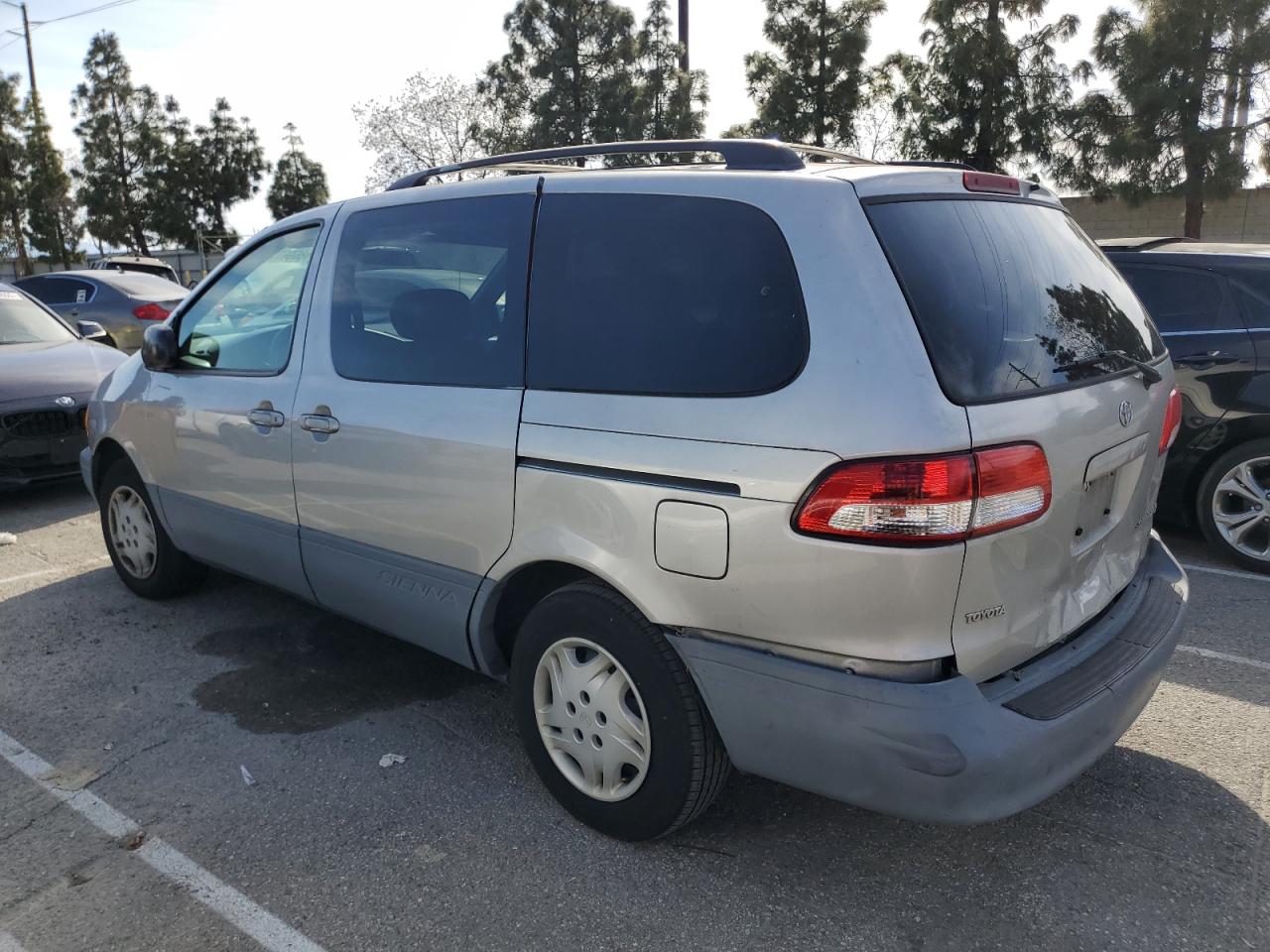 2003 Toyota Sienna VIN 4T3ZF19C03U527223 Copart auction photo, side / rear end damage thumbnail 2