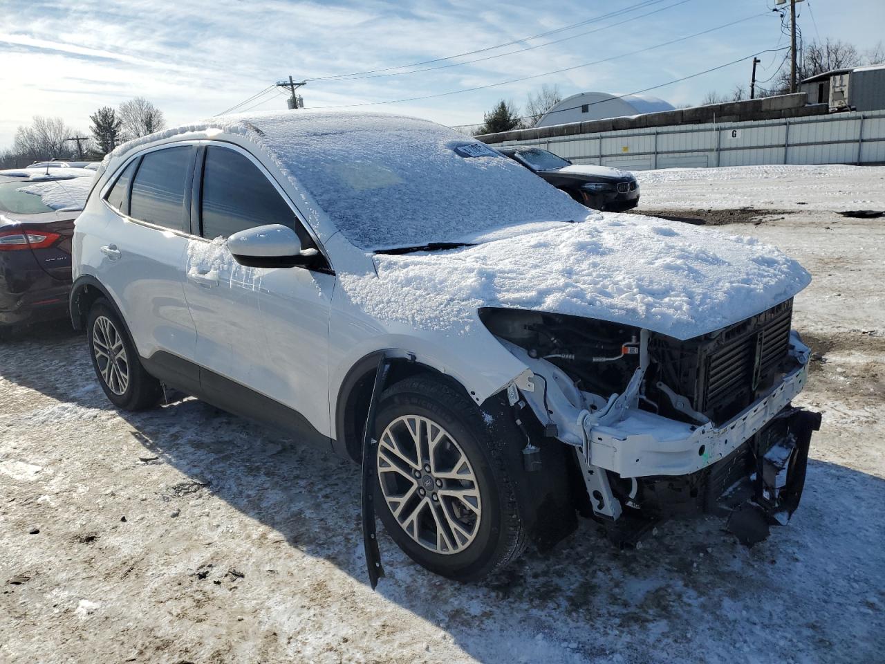 2022 Ford Escape VIN 1FMCU9H66NUA13619 Copart auction photo, front end / rear end damage thumbnail 4