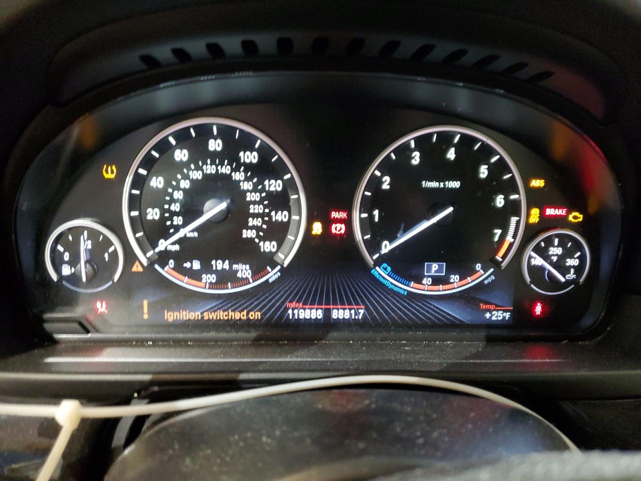 2013 BMW 5er VIN WBAXH5C54DDW14007 Copart auction photo, undercarriage / minor dent/scratches damage thumbnail 9