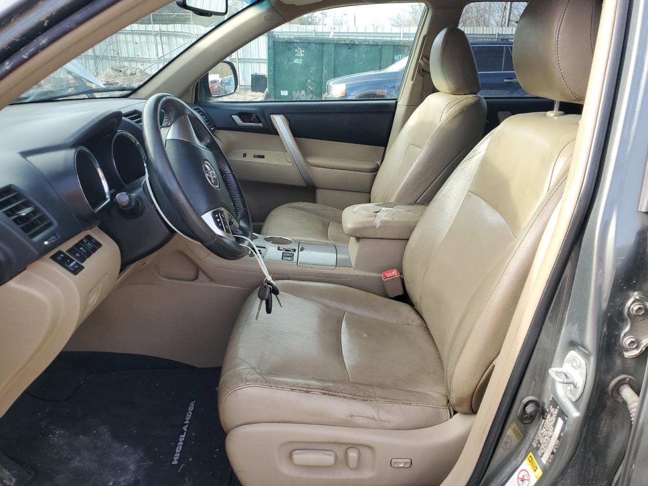 2013 Toyota Highlander VIN 5TDBK3EH4DS258625 Copart auction photo, all over damage thumbnail 7