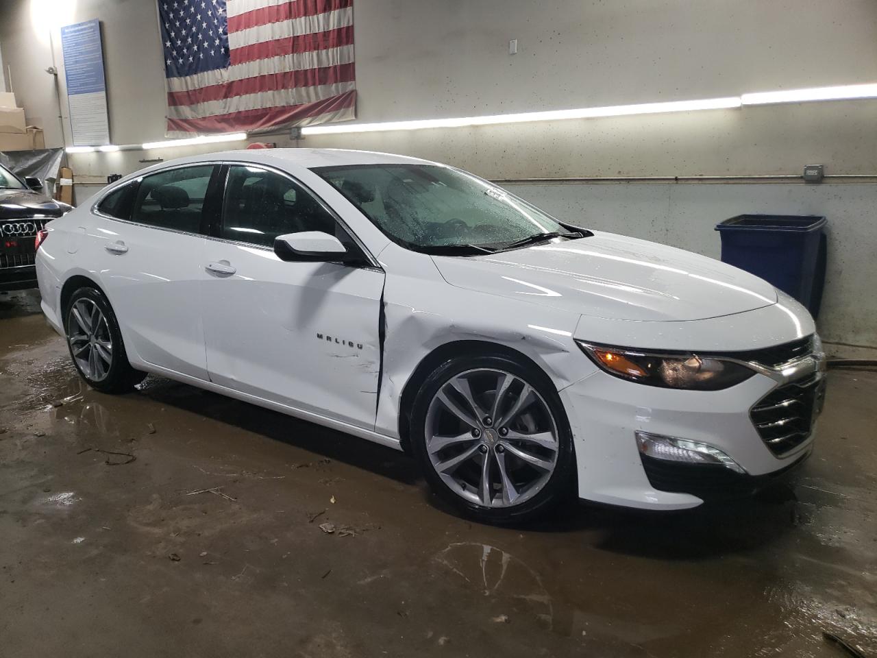 2022 Chevrolet Malibu VIN 1G1ZD5ST8NF195584 Copart auction photo, front end / side damage thumbnail 4