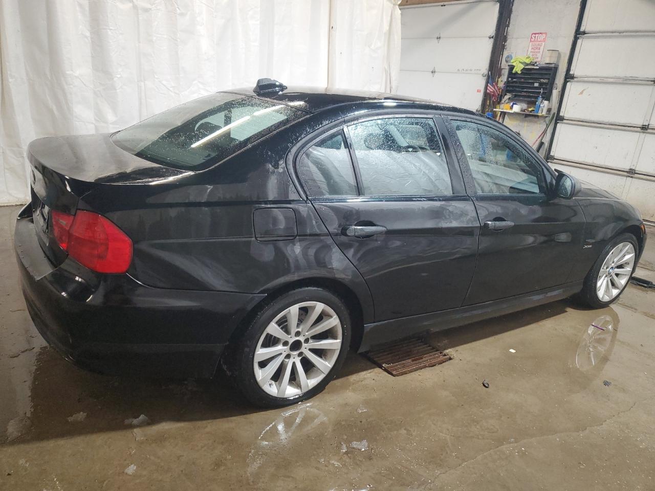 2011 BMW 3er VIN WBAPK7C55BA464064 Copart auction photo, front end / side damage thumbnail 3