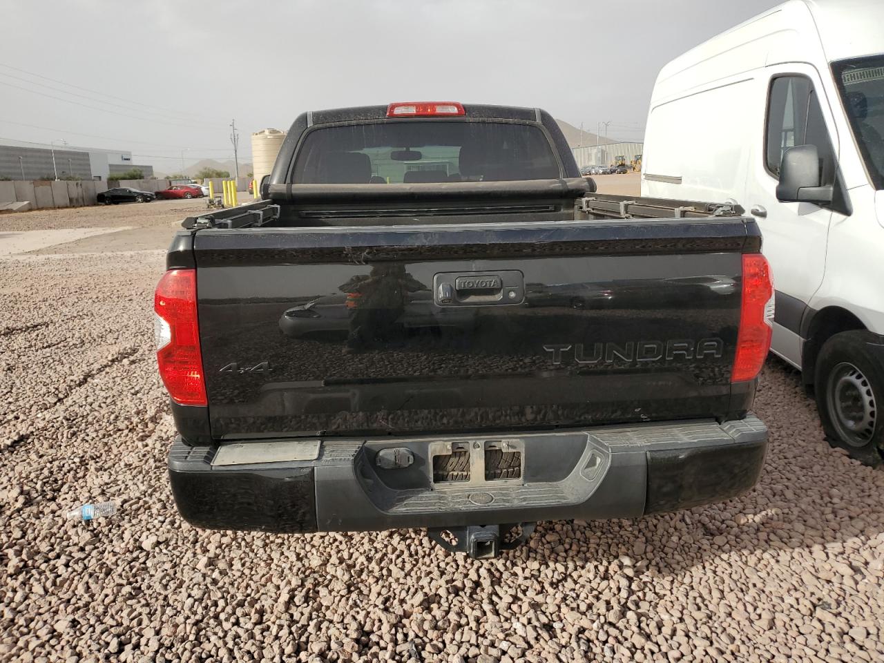 2015 Toyota Tundra VIN 5TFDW5F16FX449574 Copart auction photo, front end damage thumbnail 6