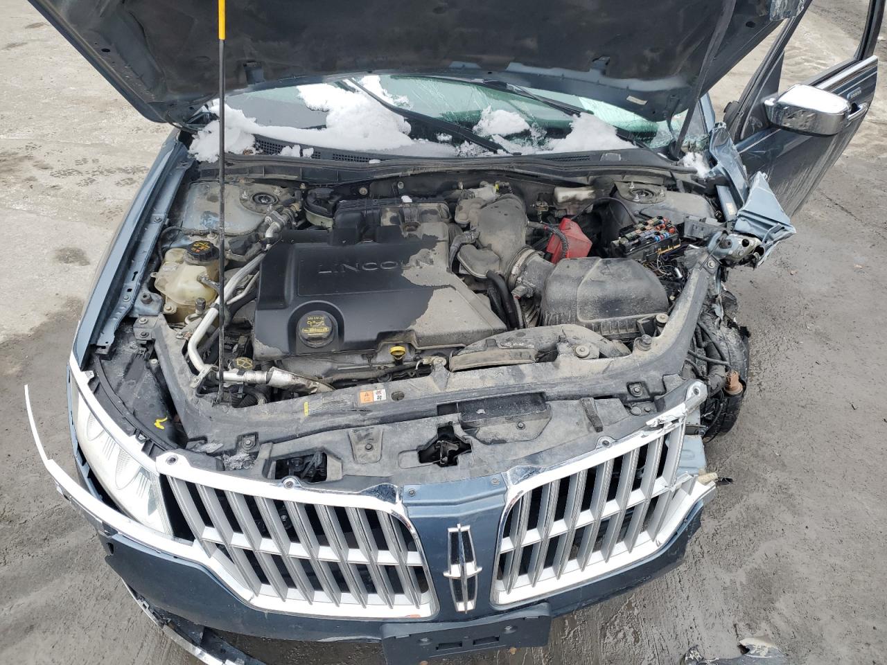 2011 Lincoln MKZ VIN 3LNHL2GC6BR775617 Copart auction photo, all over / undercarriage damage thumbnail 11