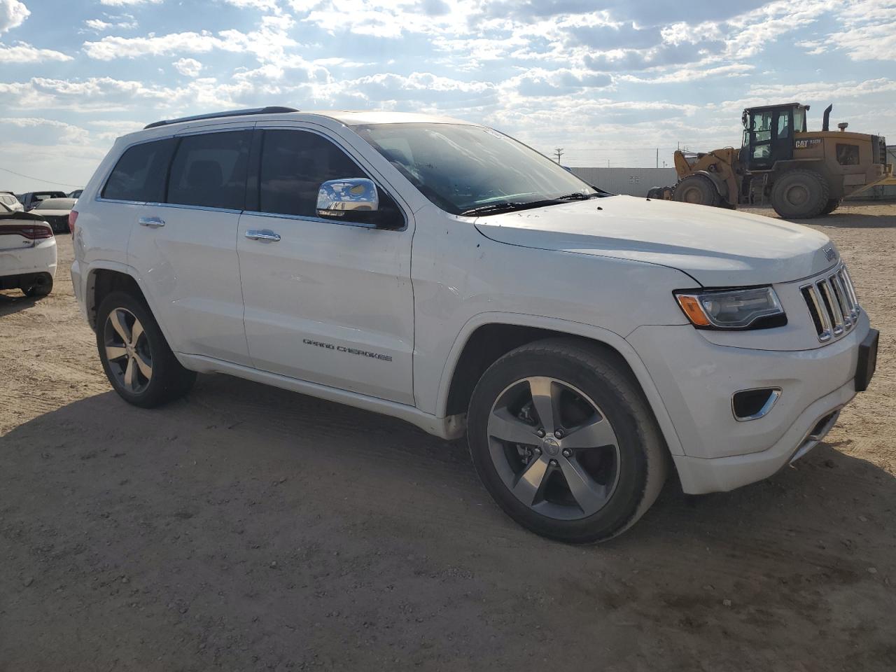 2015 Jeep Grand Cherokee VIN 1C4RJECG3FC231962 Copart auction photo, hail / mechanical damage thumbnail 4