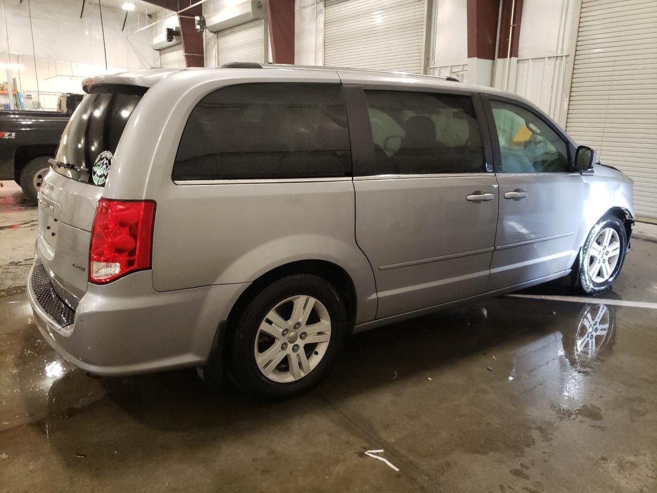 2013 Dodge Caravan VIN 2C4RDGDG4DR613553 Copart auction photo, front end damage thumbnail 3