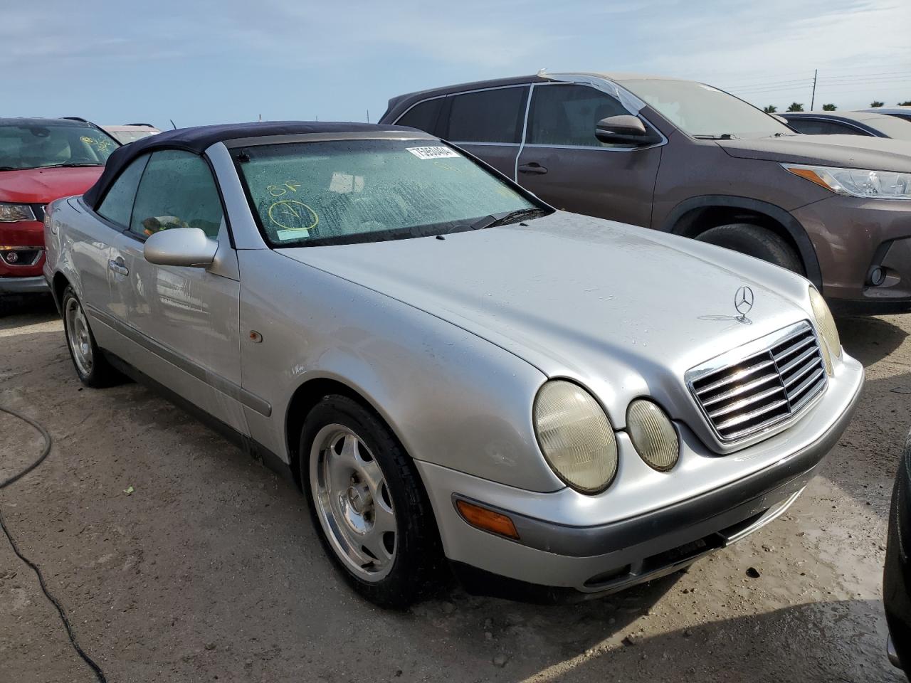 1999 Mercedes-Benz CLK-klasse VIN WDBLK65G9XT014132 Copart auction photo, water/flood damage thumbnail 4