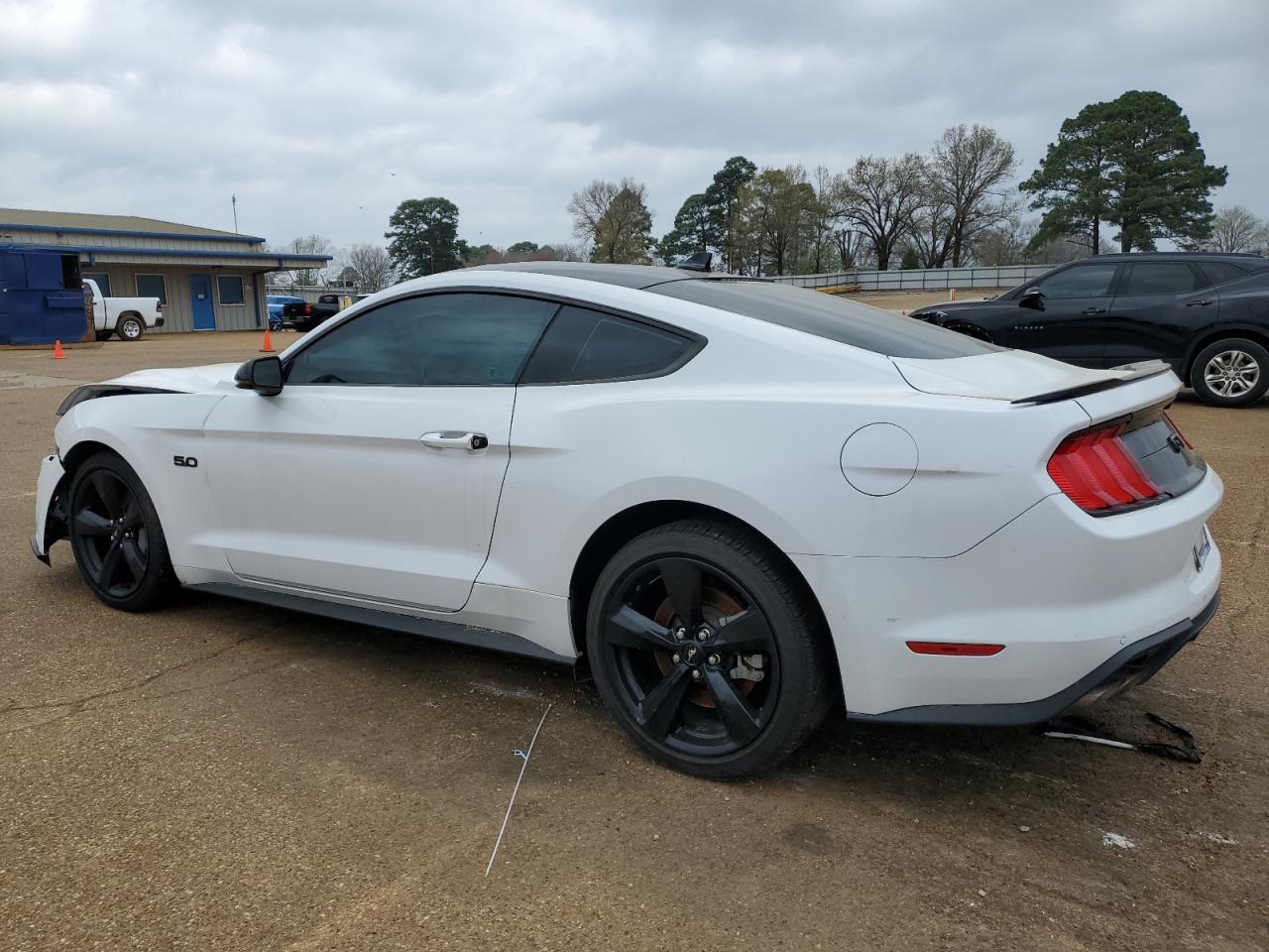 2022 Ford Mustang VIN 1FA6P8CF3N5131573 Copart auction photo, rear end / front end damage thumbnail 2