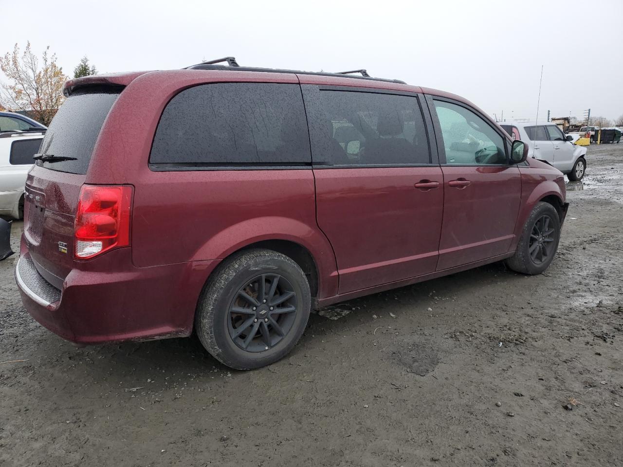 2019 Dodge Caravan VIN 2C4RDGEG7KR724416 Copart auction photo, front end damage thumbnail 3