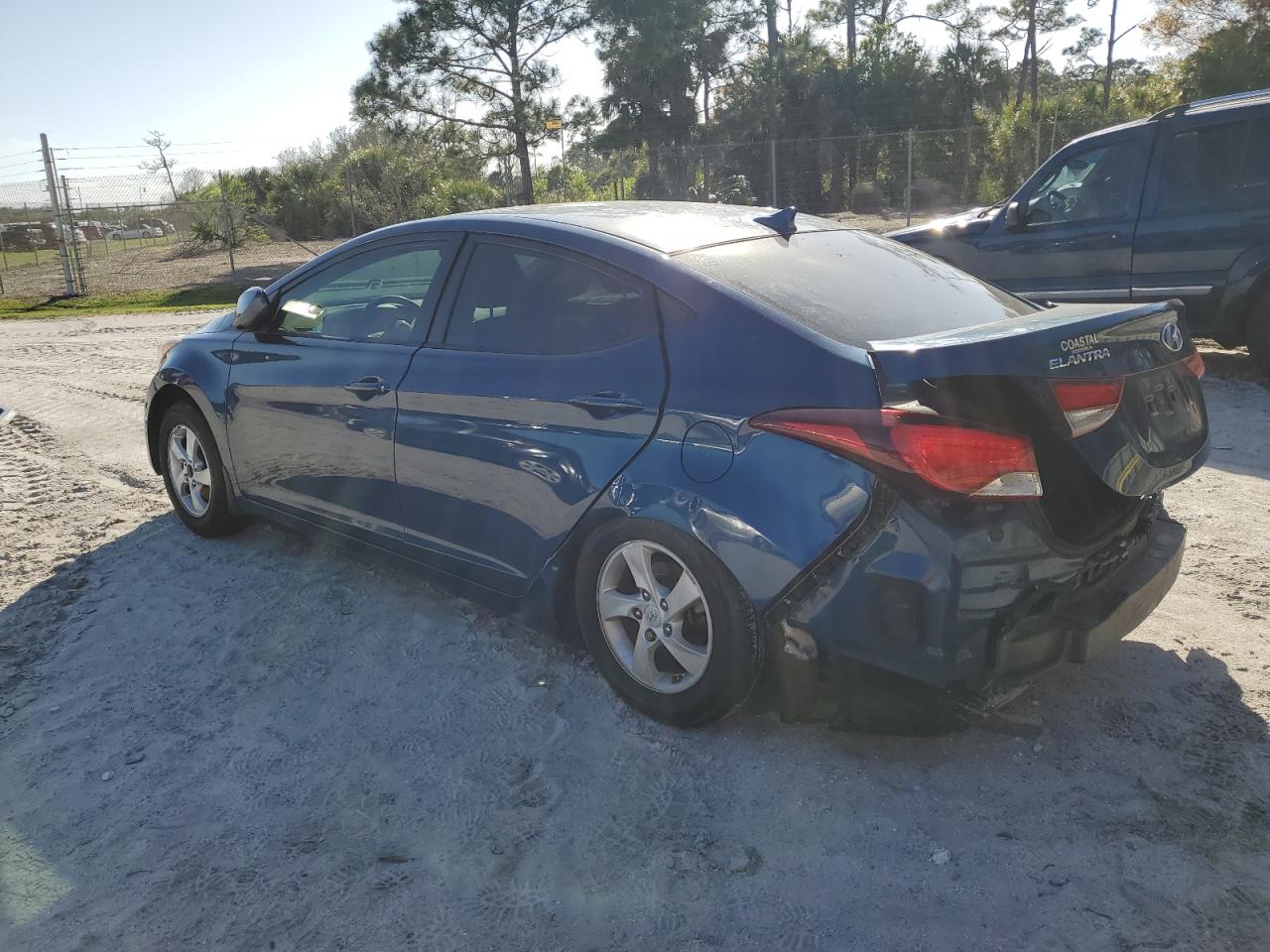 2015 Hyundai Elantra VIN KMHDH4AE4FU222940 Copart auction photo, all over / minor dent/scratches damage thumbnail 2