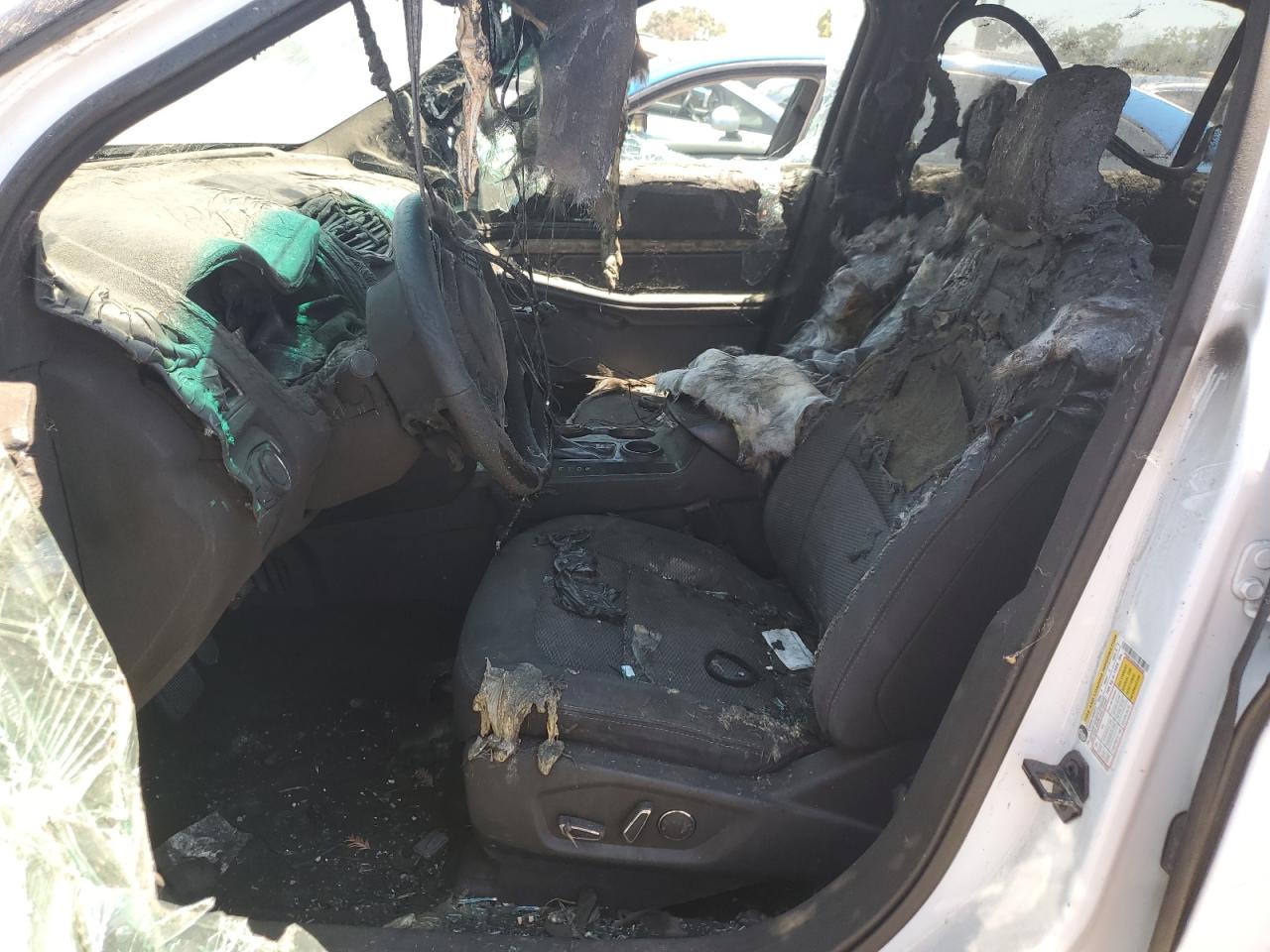 2017 Ford Explorer VIN 1FM5K7D8XHGB64508 Copart auction photo, burn - interior / burn damage thumbnail 7