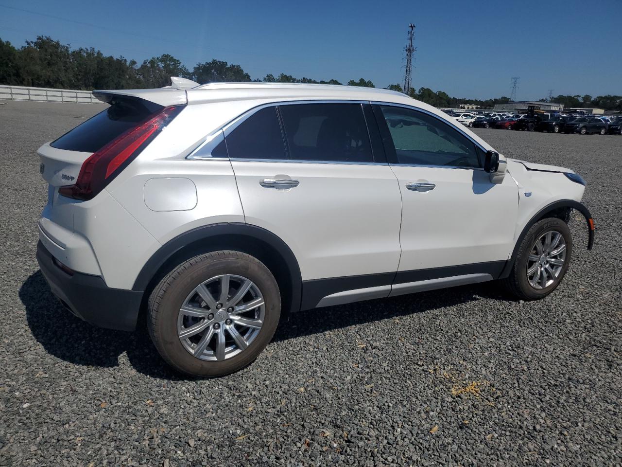 2021 Cadillac XT4 VIN 1GYFZCR44MF083338 Copart auction photo, front end damage thumbnail 3