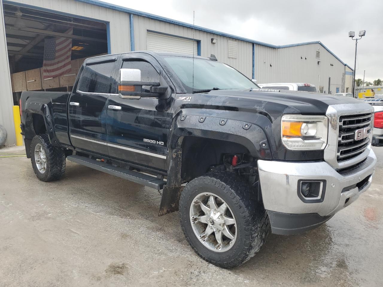2015 GMC Sierra VIN 1GT423C83FF602881 Copart auction photo, normal wear / minor dent/scratches damage thumbnail 4