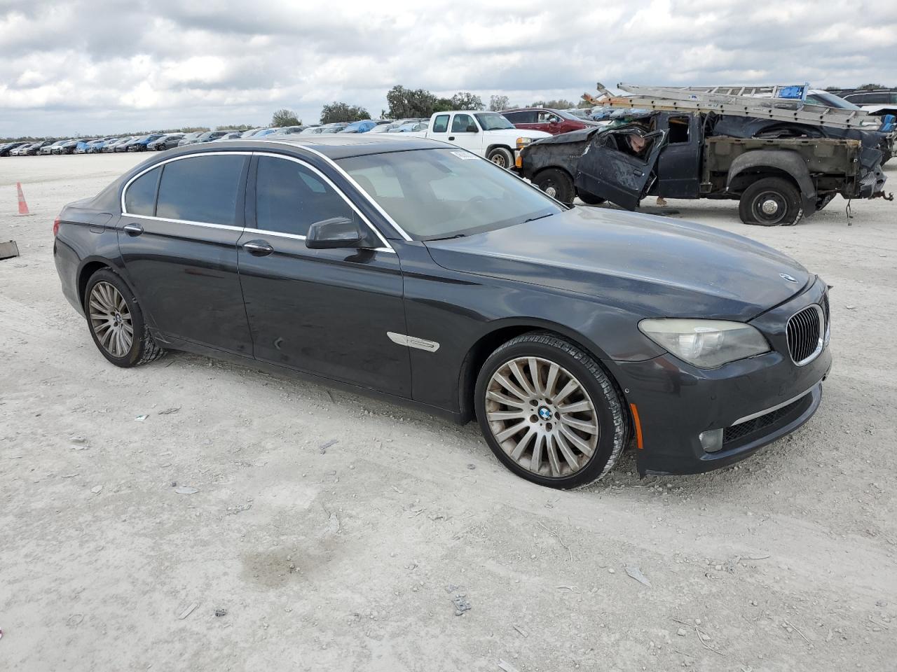 2009 BMW 7er VIN WBAKB83509CY59929 Copart auction photo, front end damage thumbnail 4