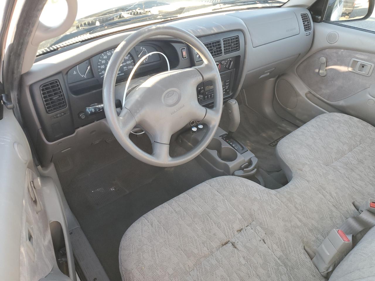 2004 Toyota Tacoma VIN 5TENL42N14Z453918 Copart auction photo, front end / mechanical damage thumbnail 8