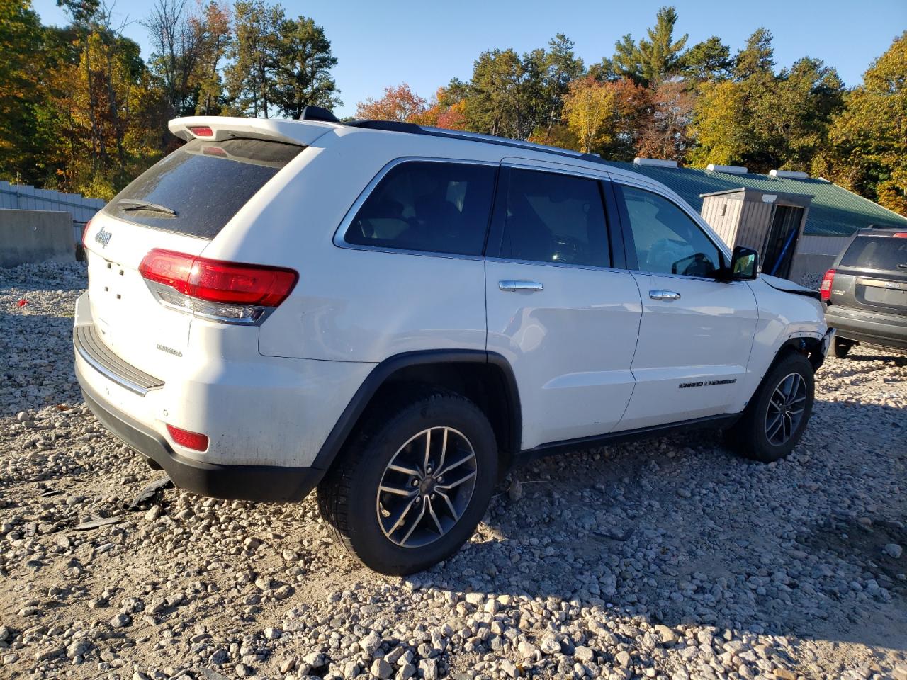 2019 Jeep Grand Cherokee VIN 1C4RJFBG0KC533131 Copart auction photo, front end damage thumbnail 3