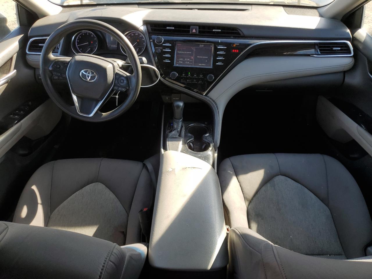 2018 Toyota Camry VIN 4T1B11HK3JU627847 Copart auction photo, vandalism damage thumbnail 8