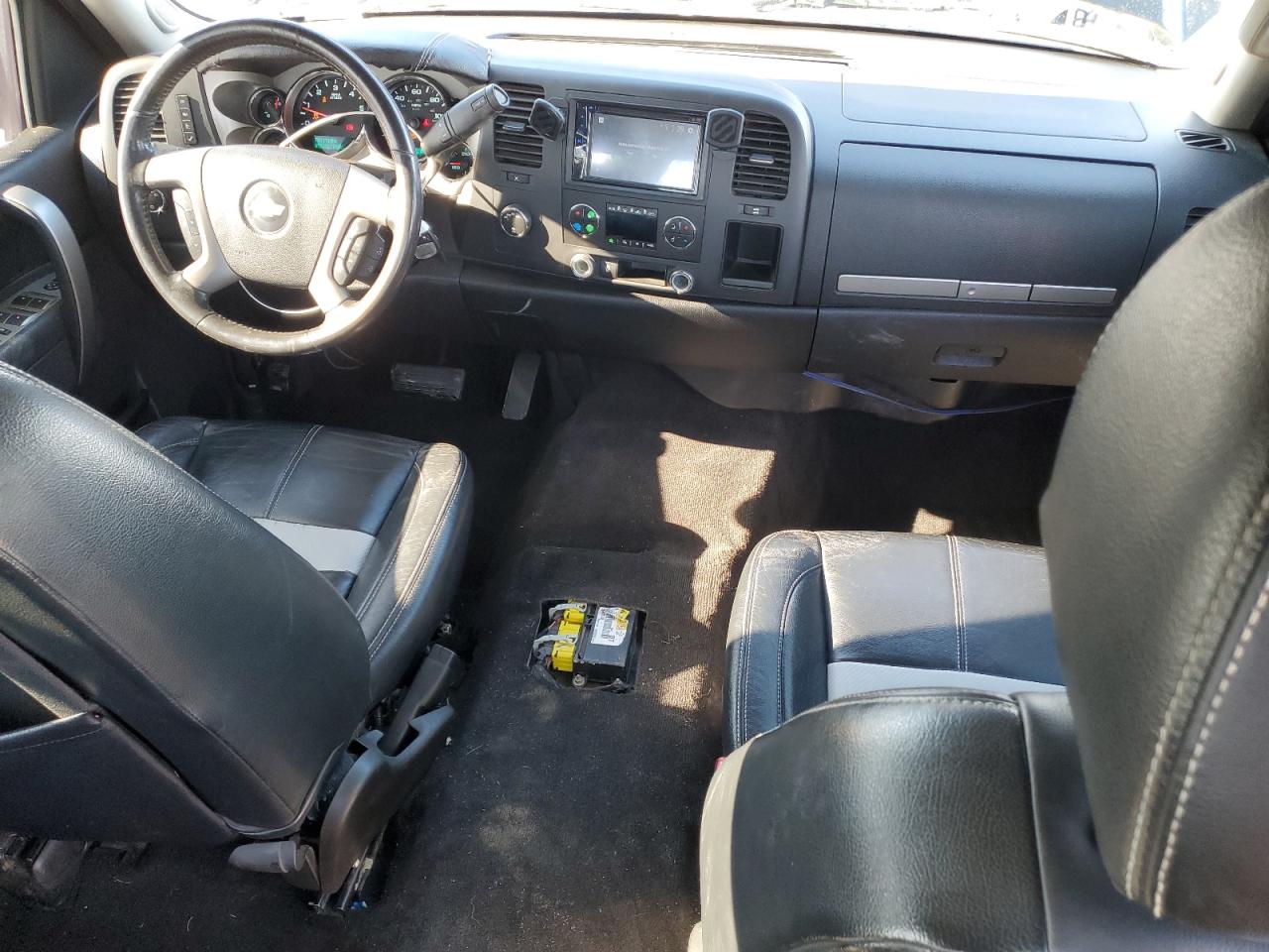 2012 Chevrolet Silverado VIN 3GCPKSE78CG108926 Copart auction photo, side / front end damage thumbnail 8
