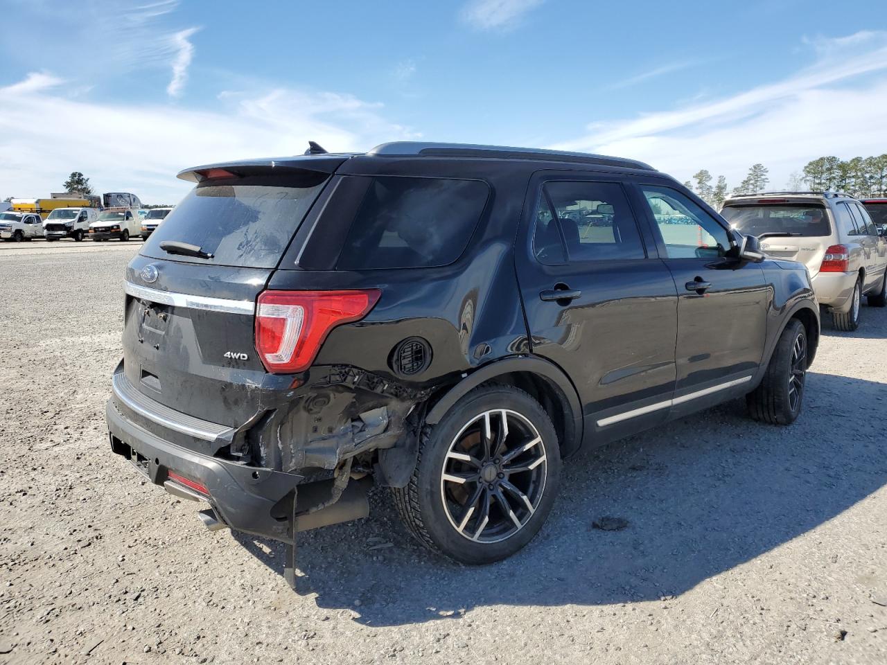 2018 Ford Explorer VIN 1FM5K8D83JGA40981 Copart auction photo, rear end damage thumbnail 3