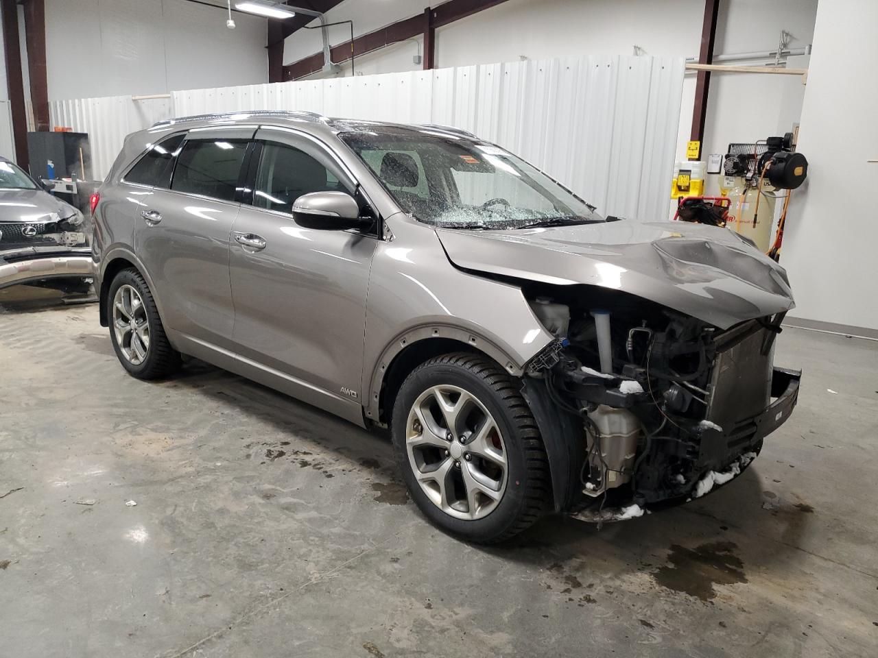 2017 KIA Sorento VIN 5XYPKDA51HG201373 Copart auction photo, front end damage thumbnail 4