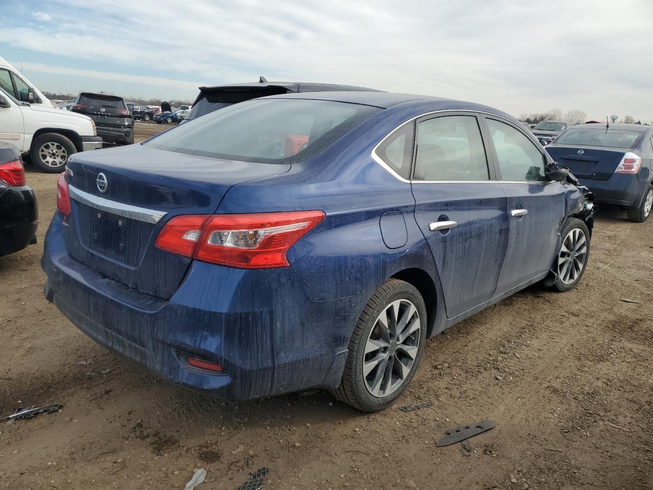 2016 Nissan Sentra VIN 3N1AB7AP9GY268468 Copart auction photo, front end damage thumbnail 3