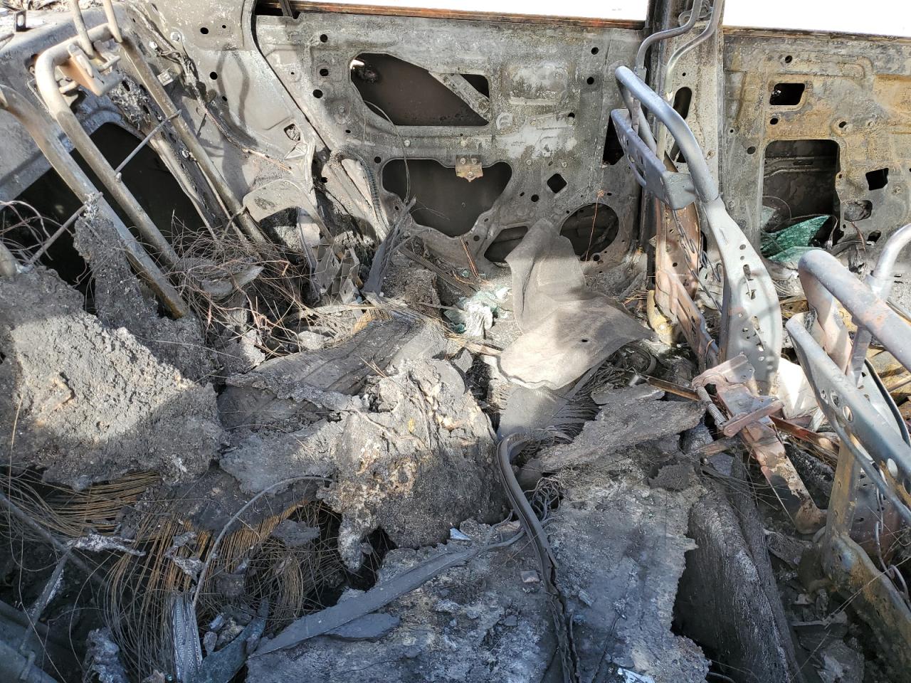 2016 Nissan Altima VIN 1N4AL3AP9GN365305 Copart auction photo, burn damage thumbnail 10