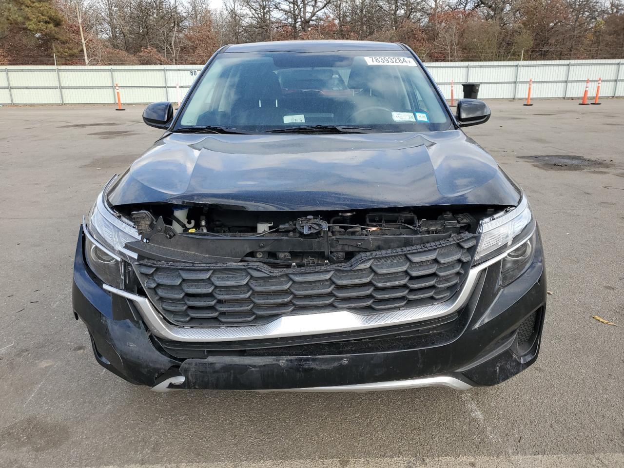 2021 KIA Seltos VIN KNDEPCAA5M7185461 Copart auction photo, front end / minor dent/scratches damage thumbnail 5