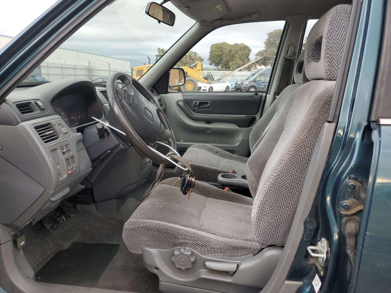 1998 Honda CR-V VIN JHLRD1865WC105346 Copart auction photo, rear end damage thumbnail 7