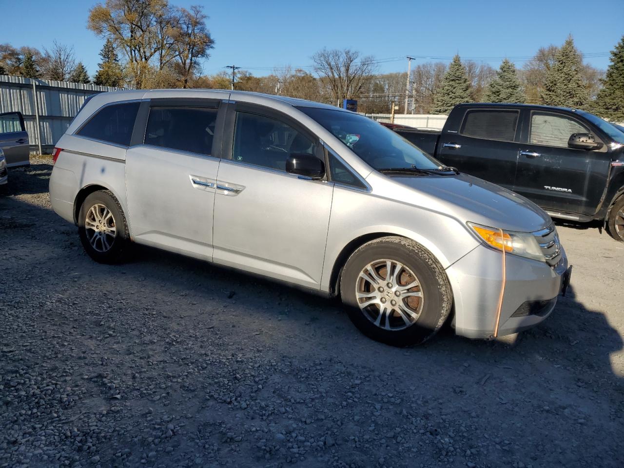 2011 Honda Odyssey VIN 5FNRL5H61BB062838 Copart auction photo, mechanical damage thumbnail 4
