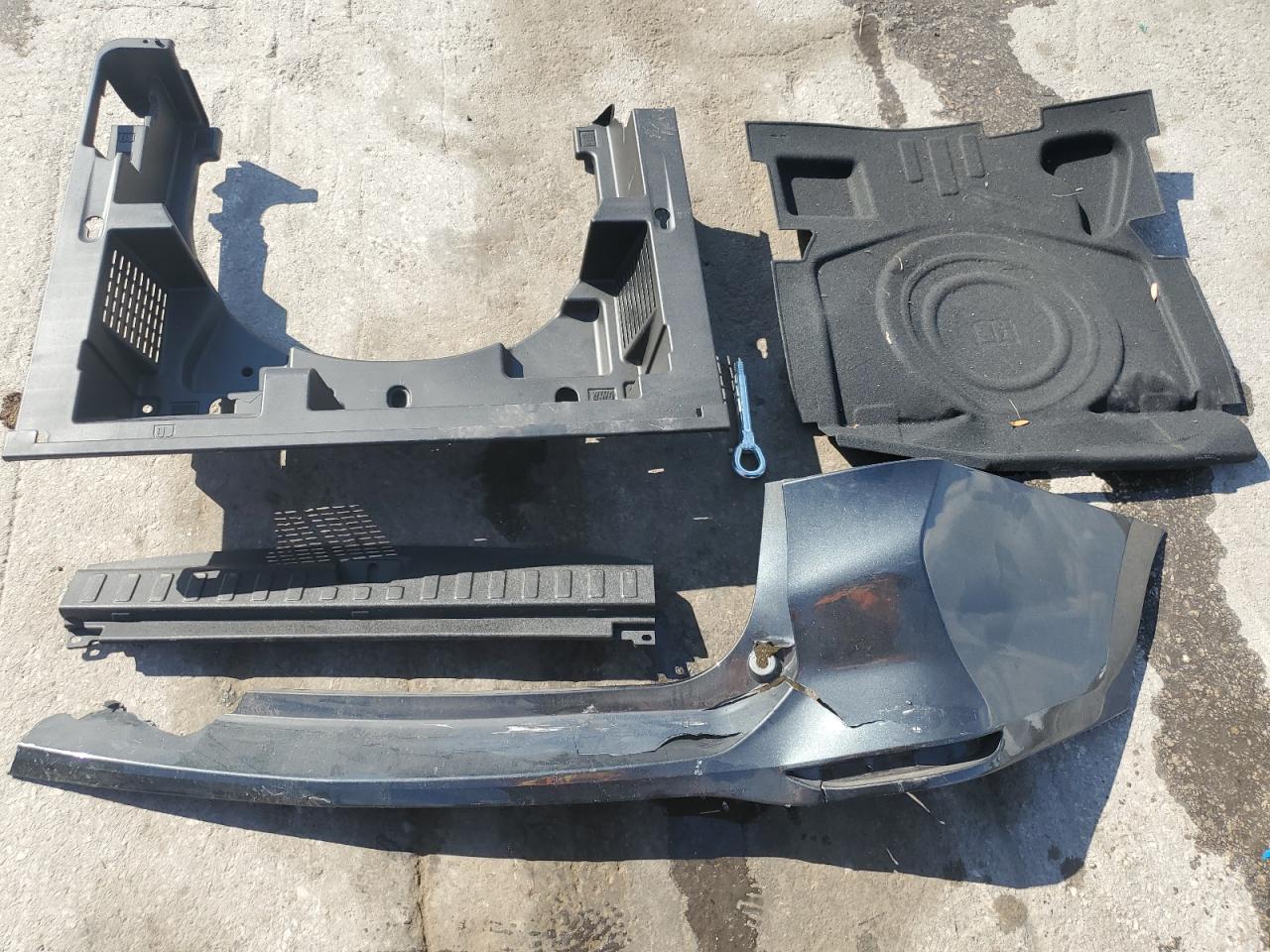 2018 Chevrolet Equinox VIN 2GNAXJEV3J6227578 Copart auction photo, rear end damage thumbnail 13