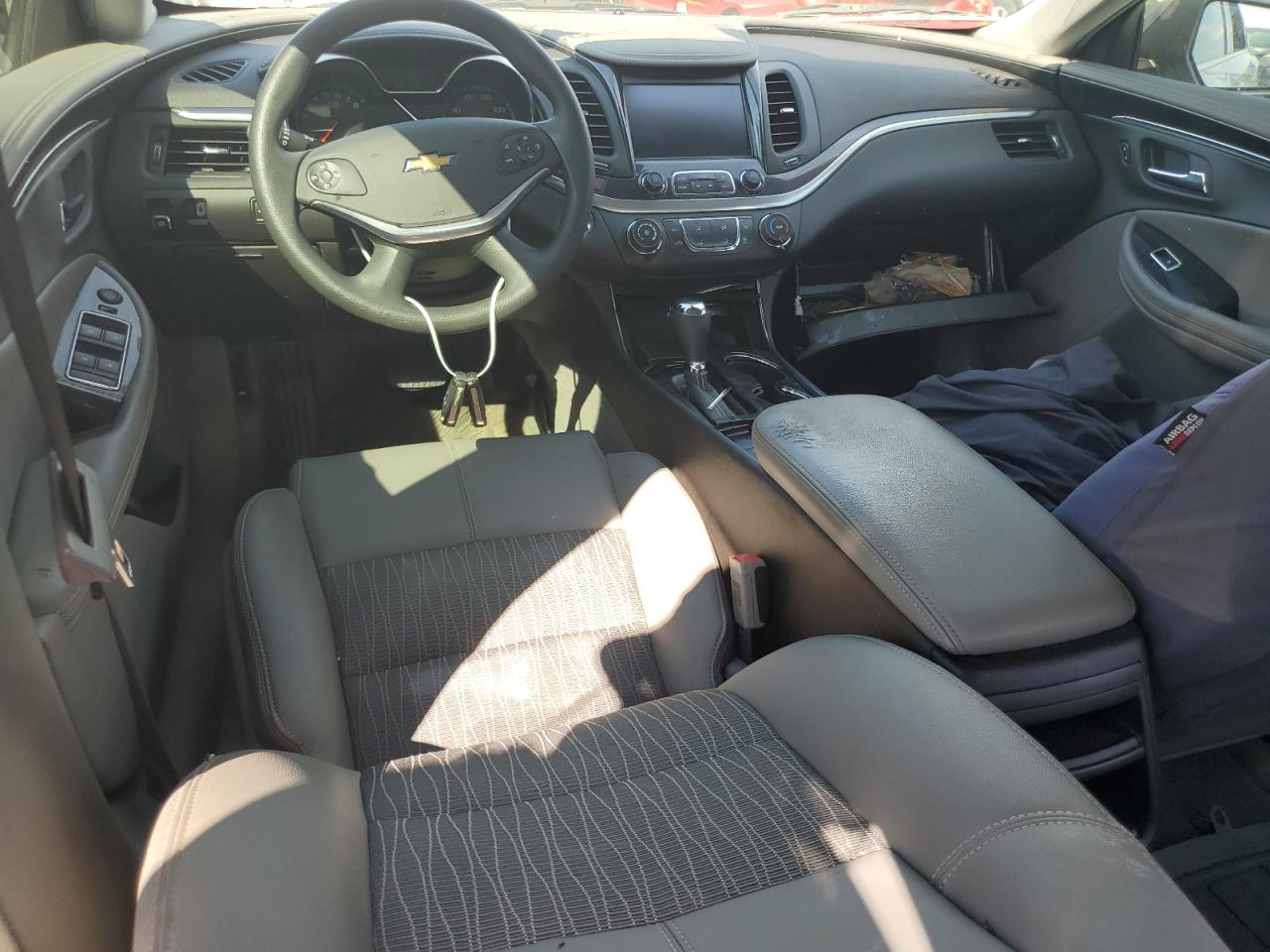 2019 Chevrolet Impala VIN 1G11Y5SA1KU141986 Copart auction photo, water/flood damage thumbnail 8